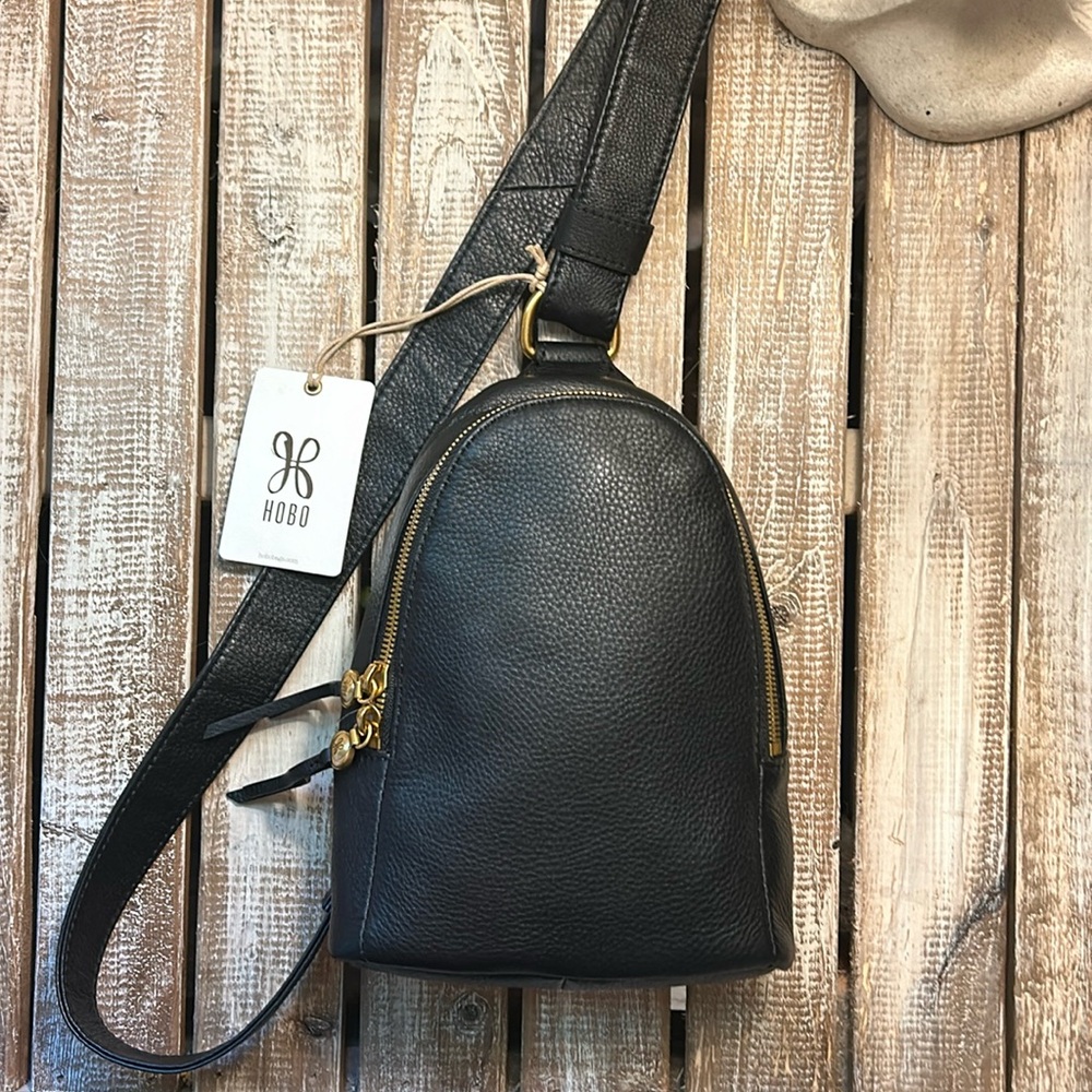 NWT HOBO Fern Sling in Black